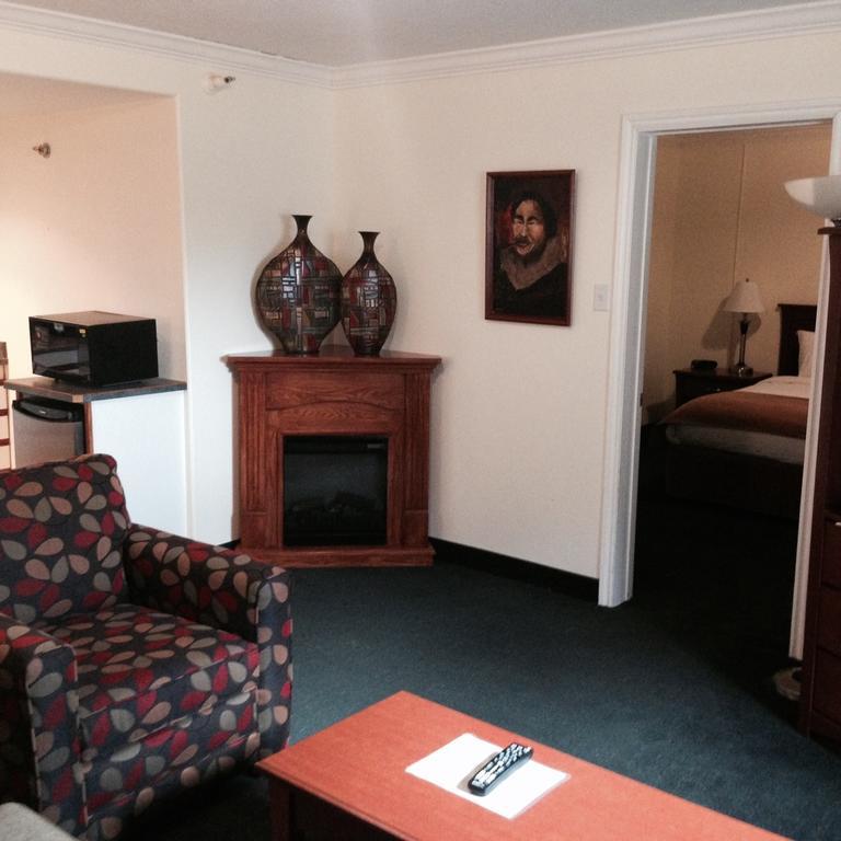 Ptarmigan Inn Hay River Habitación foto
